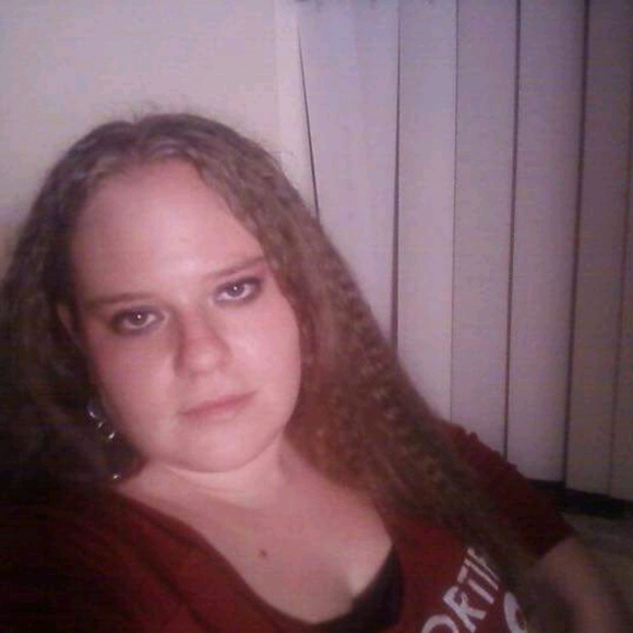 Meet your Posher, Lyndsay - Picture 1 of 1